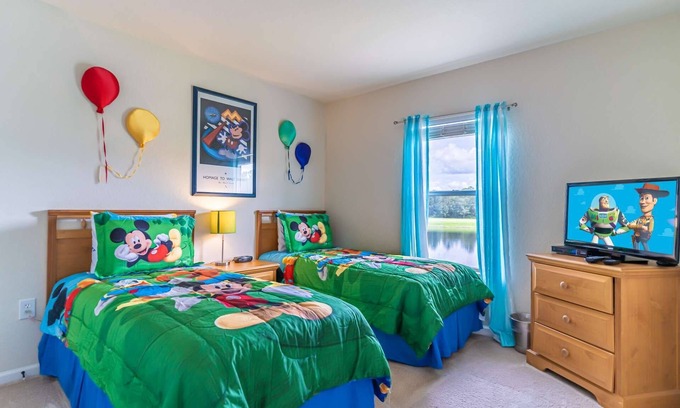 Trafalgar Village House | 20% off 5 Nights or Longer in Orlando