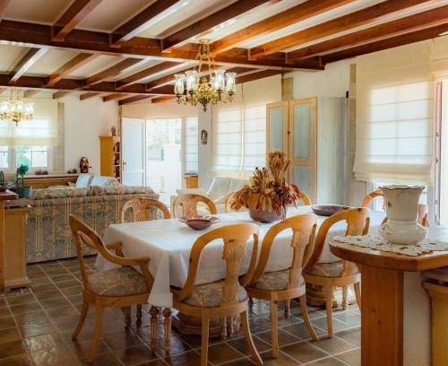La Pobla de Cervoles House | 200 m² House ∙ 3 bedrooms ∙ 6 guests