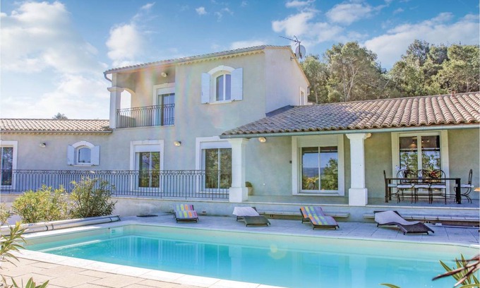 Apt House | 200 m² Maisonette ∙ 4 bedrooms ∙ 8 guests