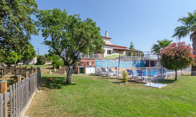Mas Altaba Villa | 200 m² Villa ∙ 6 bedrooms ∙ 12 guests