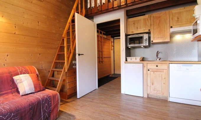 Viel-Alpe Apartment | 200m from ski slopes, 5th floor, balcony, tv, ski locker, 28m², Alpe d'Huez