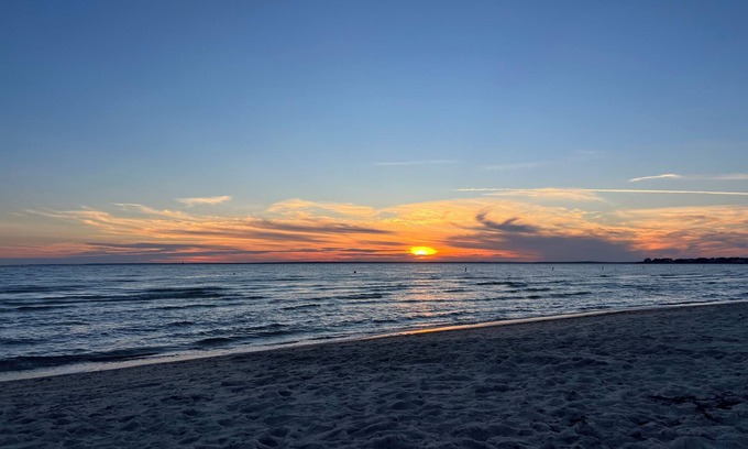 Falmouth Heights House | 2023 New Construction-Walking Distance to Beach, Downtown, MV Ferry. 3BR-2.5 BA.