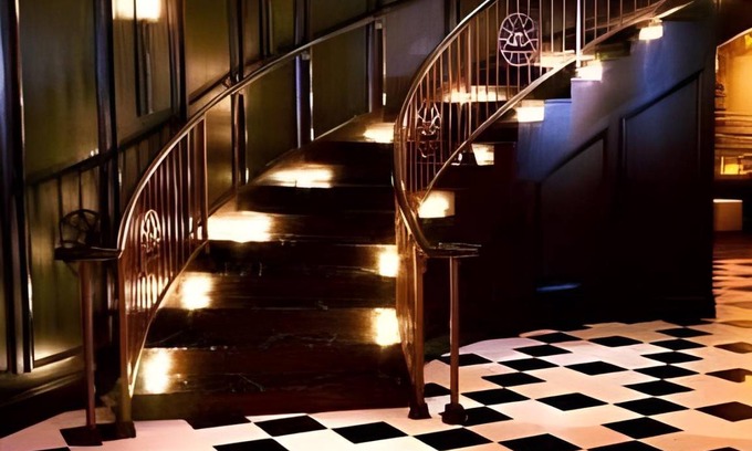 Downtown Hotel | 203 m² Hotel ∙ 127 guests