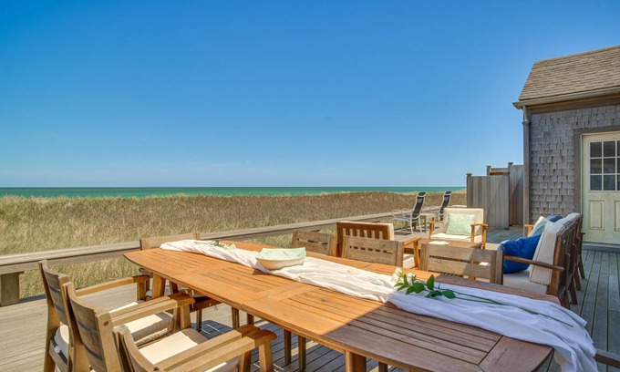 Dionis House | 204 m² House ∙ 4 bedrooms ∙ 8 guests