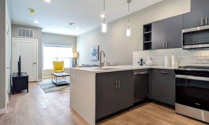 Dunellen Apartment | 210 Brand New 1 Bedroom, 1 Bath, 1 Full Kit, 1 Liv