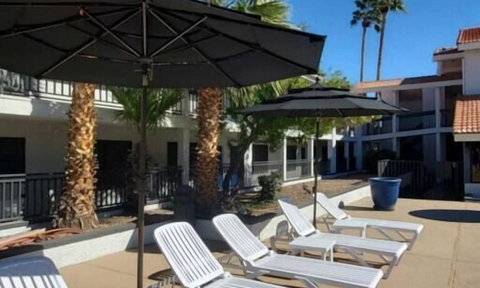 Mesa Apartment | 211 Cozy and stylish one bedroom -Pool & Spa!