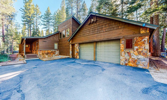 Truckee House | 214 m² House ∙ 4 bedrooms ∙ 10 guests