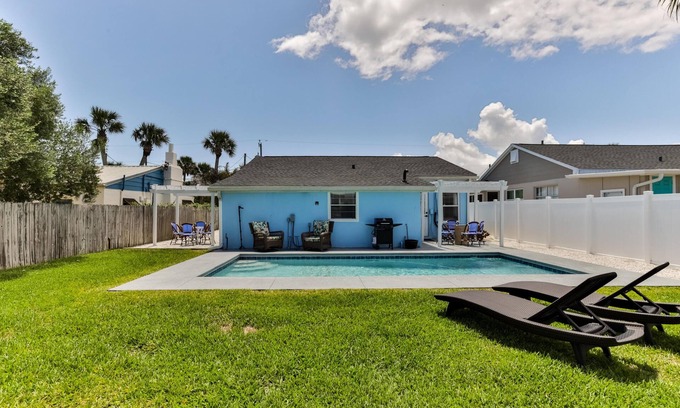 Boardwalk House | 216 Kirkland Suite 2 - 2/1 beachside pool home!