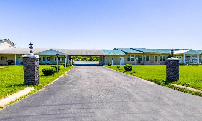 Sturgis Hotel | 216 m² Hotel ∙ 4 guests