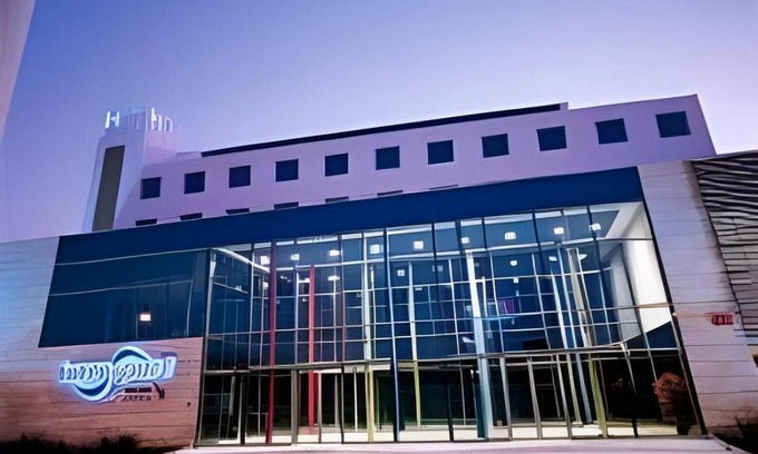 Torrelavega Hotel | 22 m² Hotel ∙ 127 guests