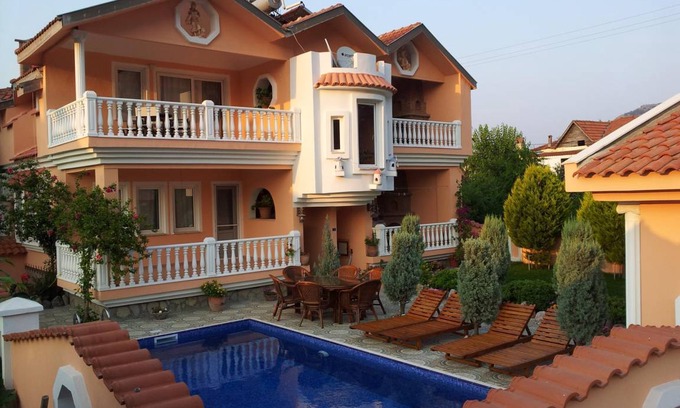 Dalyan City Center Villa | 220 m² Villa ∙ 5 bedrooms ∙ 12 guests