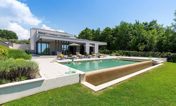 Medvidici Villa | 225 m² Villa ∙ 6 bedrooms ∙ 12 guests