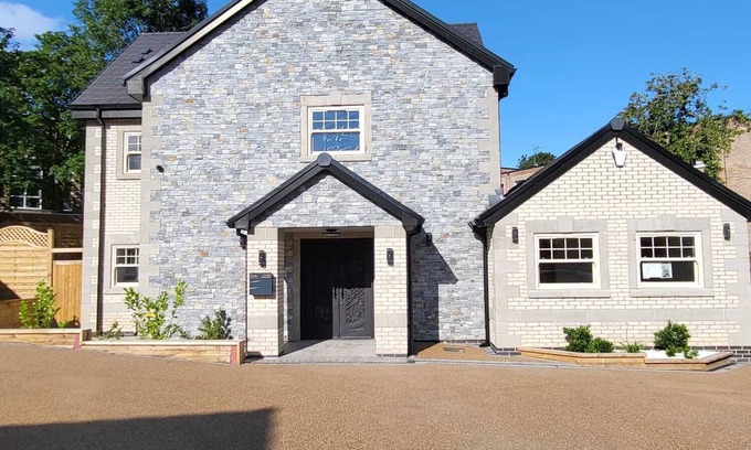 Oadby House | 22a: Brand new 5 Bed 4 Bath Detached House