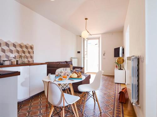 Como City Centre Apartment | 23 Lake Sweet Home