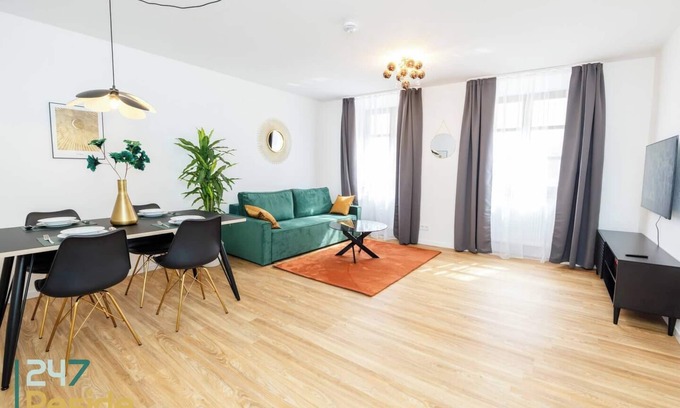 Straubing Apartment | 247 Reside: Apartment SZ1 | Downtown | Netflix