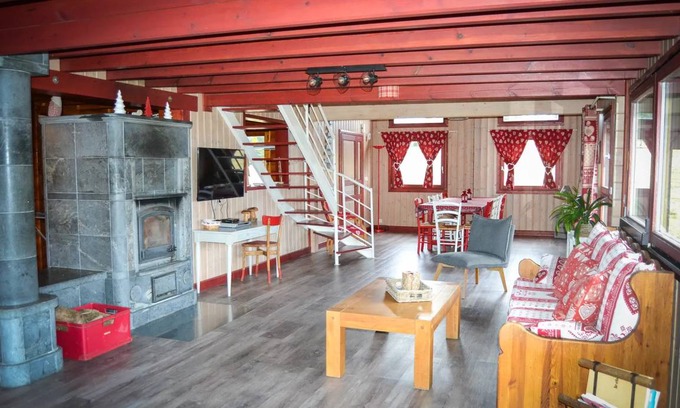 Vagney Ski Chalet | 248 m² Chalet ∙ 6 bedrooms ∙ 18 guests