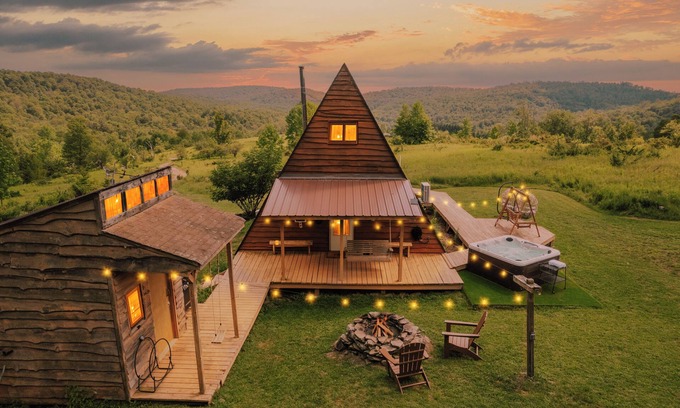 Roscoe Cabin | 25-Acre Private Retreat w/UTV, Hot Tub, Fire Pit, Trails & Stunning Views