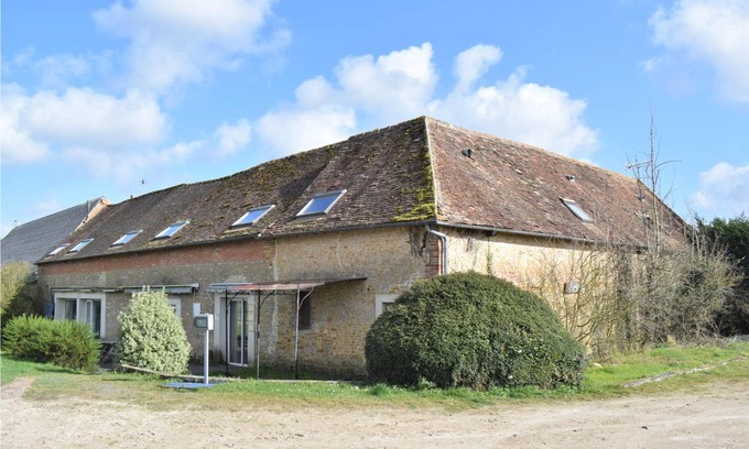 Janville House | 250 m² Maisonette ∙ 6 bedrooms ∙ 24 guests