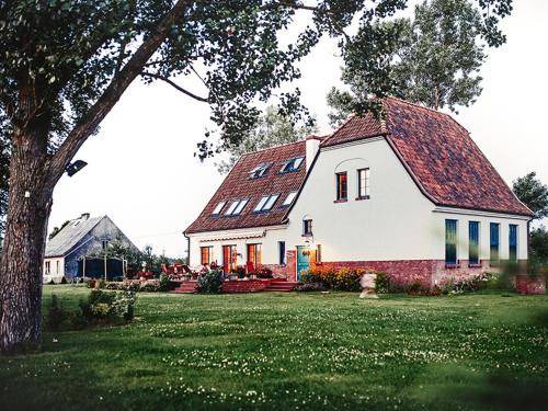 Januszkowo Villa | 250 m² Villa ∙ 5 bedrooms ∙ 15 guests