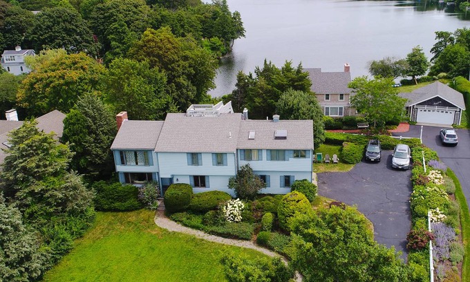 Falmouth House | 253 m² House ∙ 4 bedrooms ∙ 7 guests