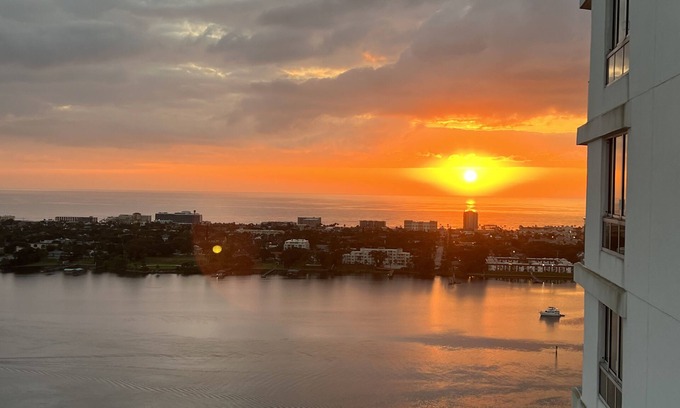 Kingston Condo | 25th Floor Penthouse with Ocean Views