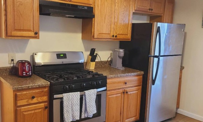 Oneonta Apartment | 26 Columbia - 3 bdrm apt in City Center Oneonta, walkable to Main St