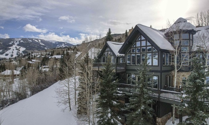 Avon House | 270 degree views of the mountain nHot tub and gameroom, private Gym