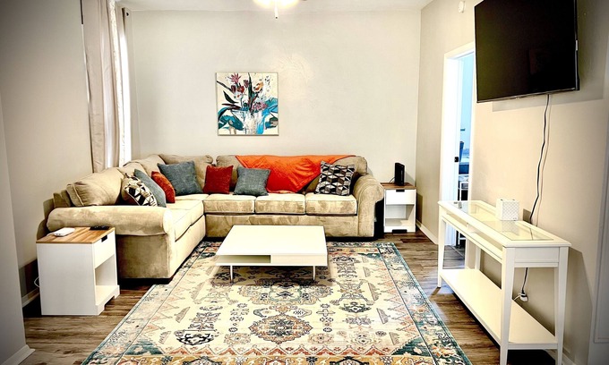 Mishawaka House | 2700 square foot-4 Bedroom Home with Free parking