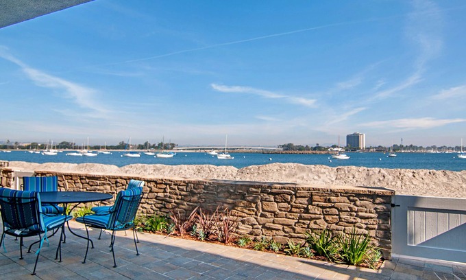 South Mission Beach Apartment | #2762 - Waterfront, luxurious with big patio and breathtaking views