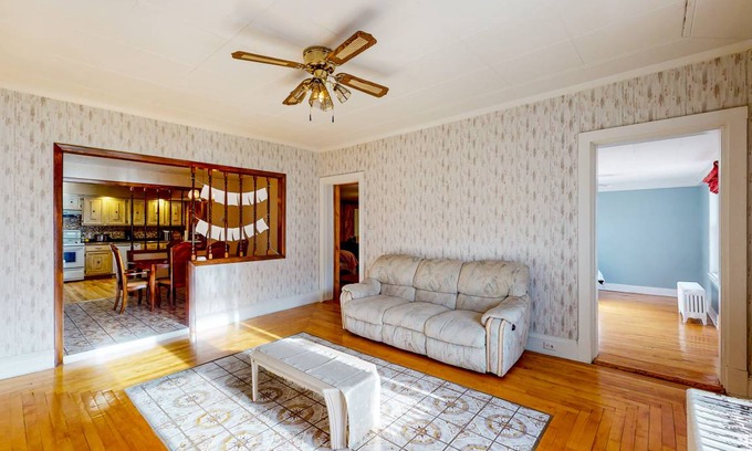 Madawaska House | 279 m² House ∙ 4 bedrooms ∙ 8 guests