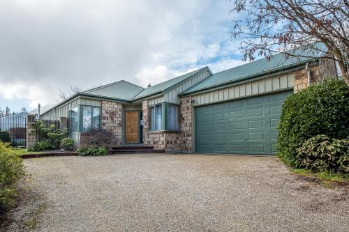 Hanmer Springs House | 2a Bath Street