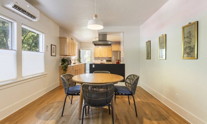 Hosford-Abernethy Apartment | 2BD Hideaway SE Portland Private Apt!
