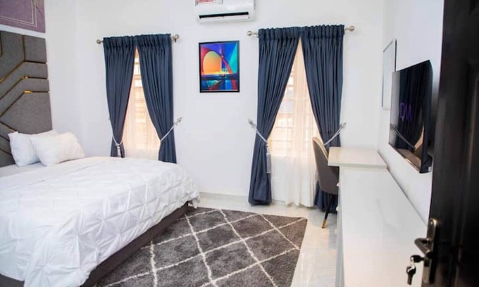 Alimosho Apartment | 2bedroom with POOL, GYM, Wi-Fi, 24hrs power