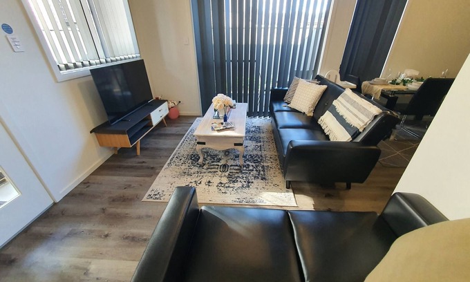 Oran Park Apartment | 2BR| 1Bath| Brand new |Entire Home @ Oran Park|nFree Parking|Free WiFi|