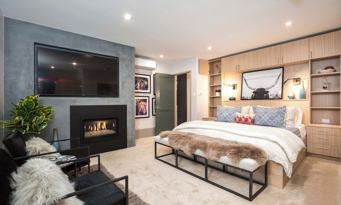 Aspen Condo | 2BR 2.5BA Luxurious Aspen Mountain Modern!