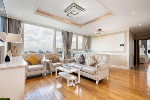 Phuong 6 Apartment | 2BR 3BR Luxury Apartment Sky Pool