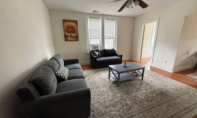 Elkins Park Apartment | 2BR Apartment in Elkins Park, Monthly Discount