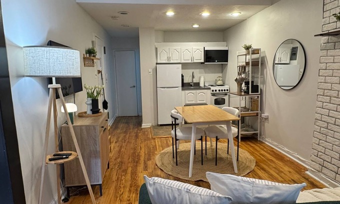 Garment District Apartment | 2BR Apartment Near Times Square!