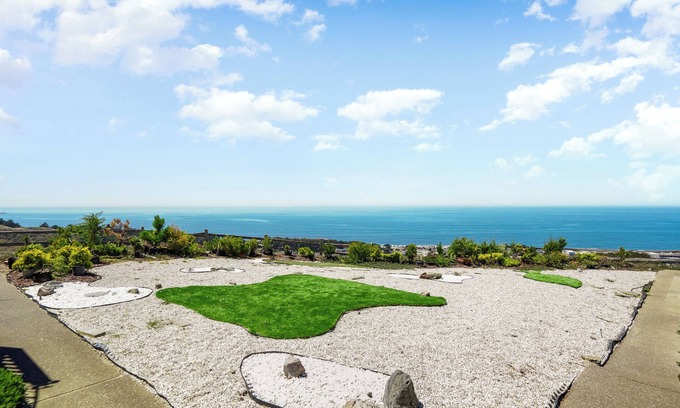 Pacifica Apartment | 2BR Mountain Retreat with Private Deck