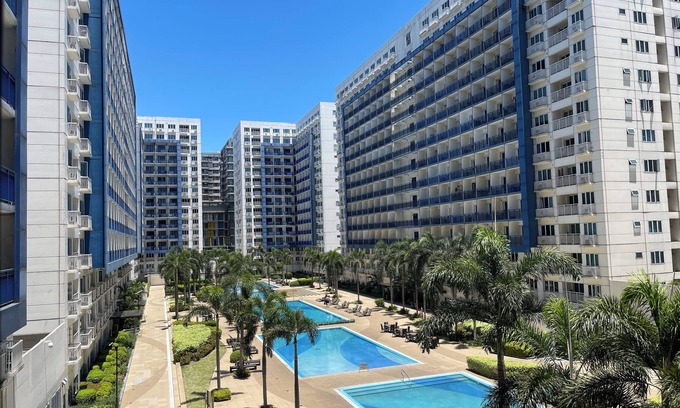 Barangay 76 Condo | 2BR POOLVIEW for 6-10 pax at Sea Residences Mall of Asia