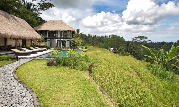 Sambahan Villa | 2BR VILLA NEAR UBUD EXOTIC NATURE HOLIDAYS