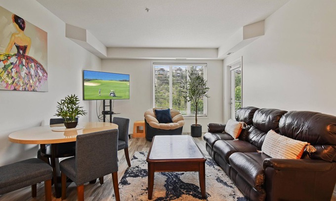 Quail Ridge Condo | 2BR w/Private Balcony in hear of Okanagan - Golf, Wineries, Pool, Lakes