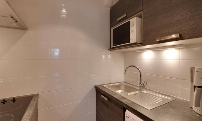 Saint-Chaffrey Apartment | 2nd floor, balcony, parking, tv, ski locker, 31m², Serre Chevalier