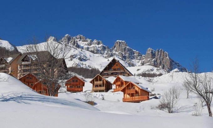 Reallon Apartment | 2nd floor, balcony, tv, ski locker, 26m², Réallon