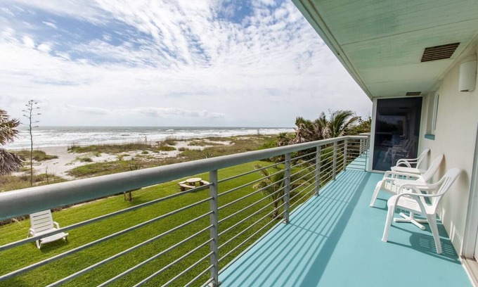 Cocoa Beach Condo | 2nd floor beach condo