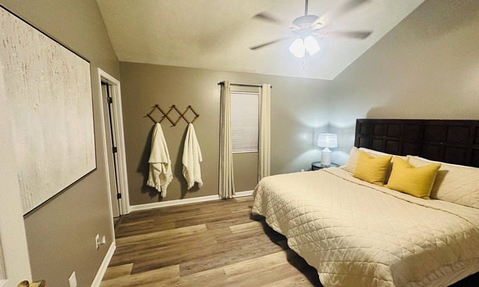 Sulphur House | 3/2 near Casino, Plants, Restaurant & Lake Charles