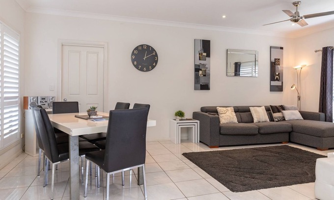 Tuncurry House | 3/29 Parkes St - Quiet villa to enjoy the laid back Mid North Coast lifestyle