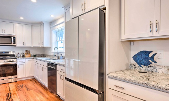 Thetford Cottage | 3-acre Thetford Rental w/River Access & Upgrades!