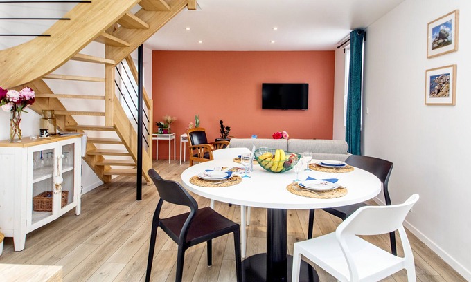 Berven Cottage | 3* Beach house in Plouescat in front of the sea