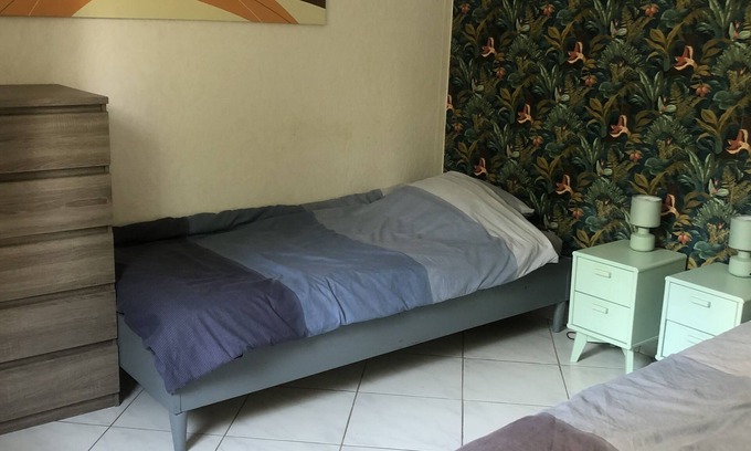 Canteleu Apartment | 3-Bed Apartment + Parking near Kindarena